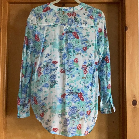 Floral top - Picture 2 of 3